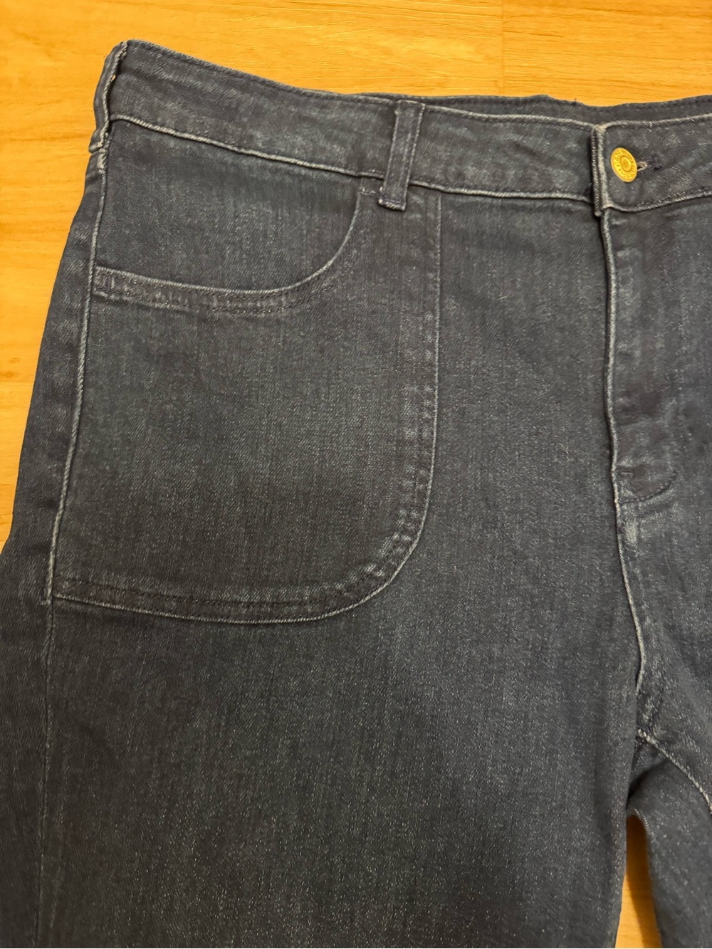 NWT Pilcro High Rise Dark Wash Flare Large Pocket Jeans Size 32 - Picture 3 of 6